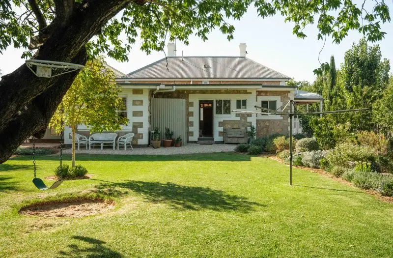 Strathalbyn House x Seasons by Bec WEB&SOCIAL-137